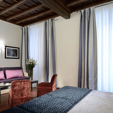 Frattina 122 Hotel Рим Екстериор снимка