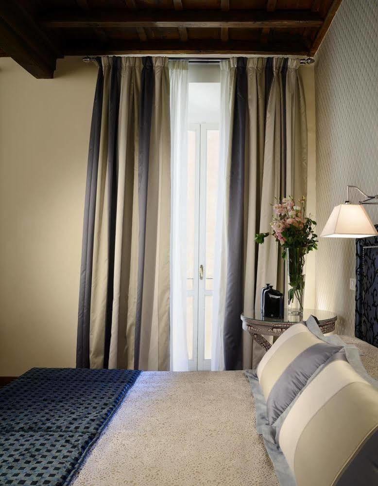 Frattina 122 Hotel Рим Екстериор снимка