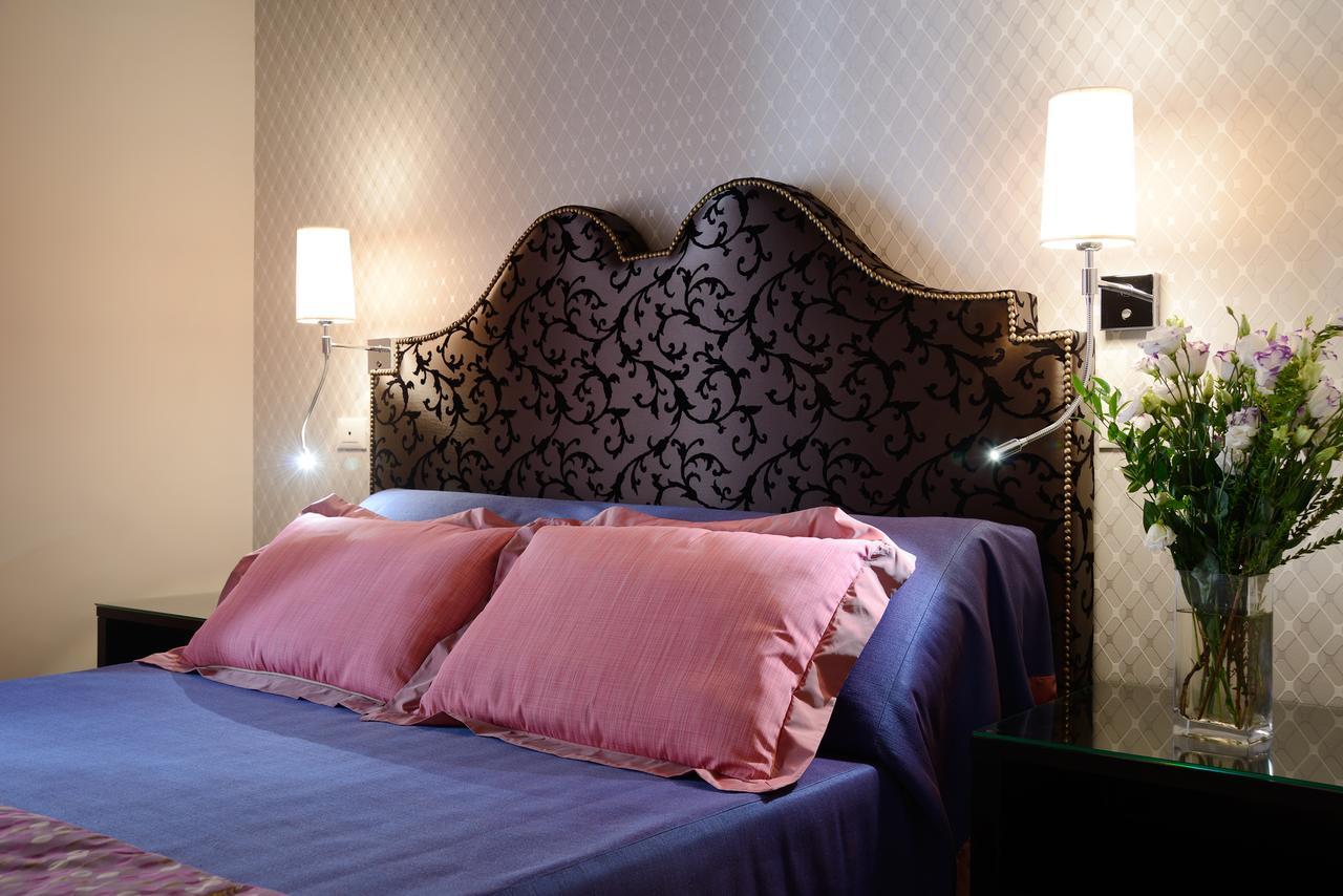 Frattina 122 Hotel Рим Екстериор снимка