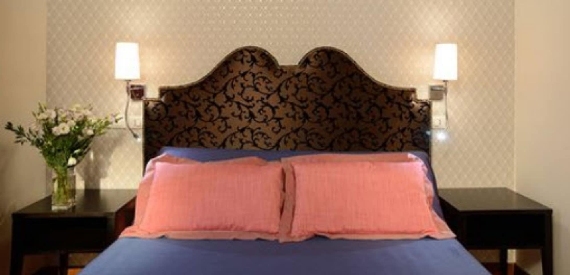 Frattina 122 Hotel Рим Екстериор снимка